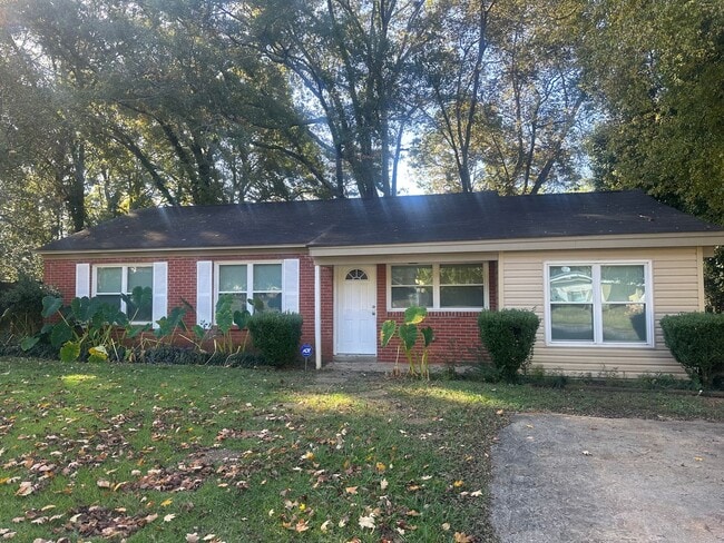 property at 3810 Robbins Rd