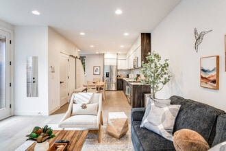 2319A Franklin Ave E in Seattle, WA - Building Photo - Building Photo