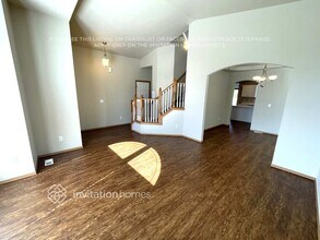 6607 154th St Ct E in Puyallup, WA - Foto de edificio - Building Photo