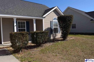 2142 Womack Gardens Rd in Effingham, SC - Building Photo - Building Photo