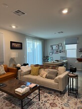 9778 W Meranto Ave in Las Vegas, NV - Foto de edificio - Building Photo