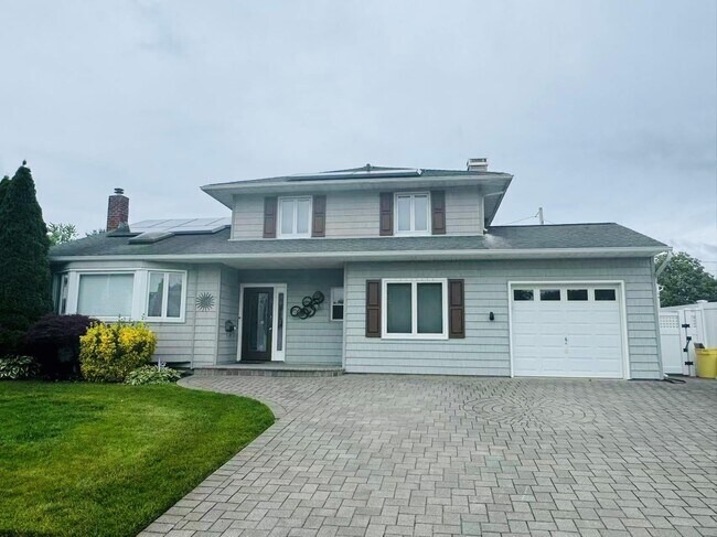 property at 6 Fresno Dr