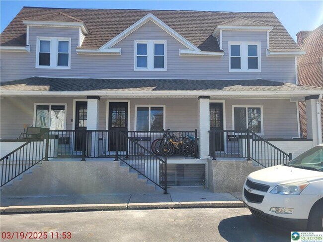125 S Church St in Nazareth, PA - Building Photo - Building Photo