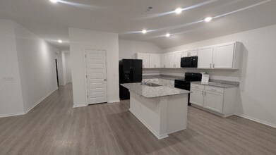 1405 E Latium St in Siloam Springs, AR - Building Photo - Building Photo