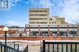 308 John St. in Markham, ON - Building Photo - Building Photo