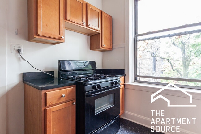 4112 N Broadway in Chicago, IL - Building Photo - Building Photo