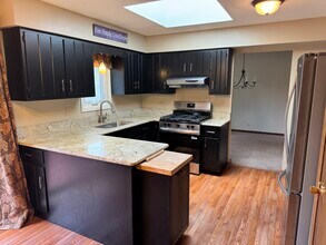 11S067 West St in Naperville, IL - Building Photo - Building Photo