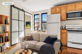 242 E 10th St in New York, NY - Building Photo - Building Photo