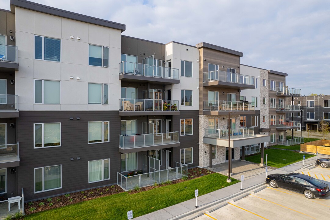 Fishcreek Exchange in Calgary, AB - Building Photo