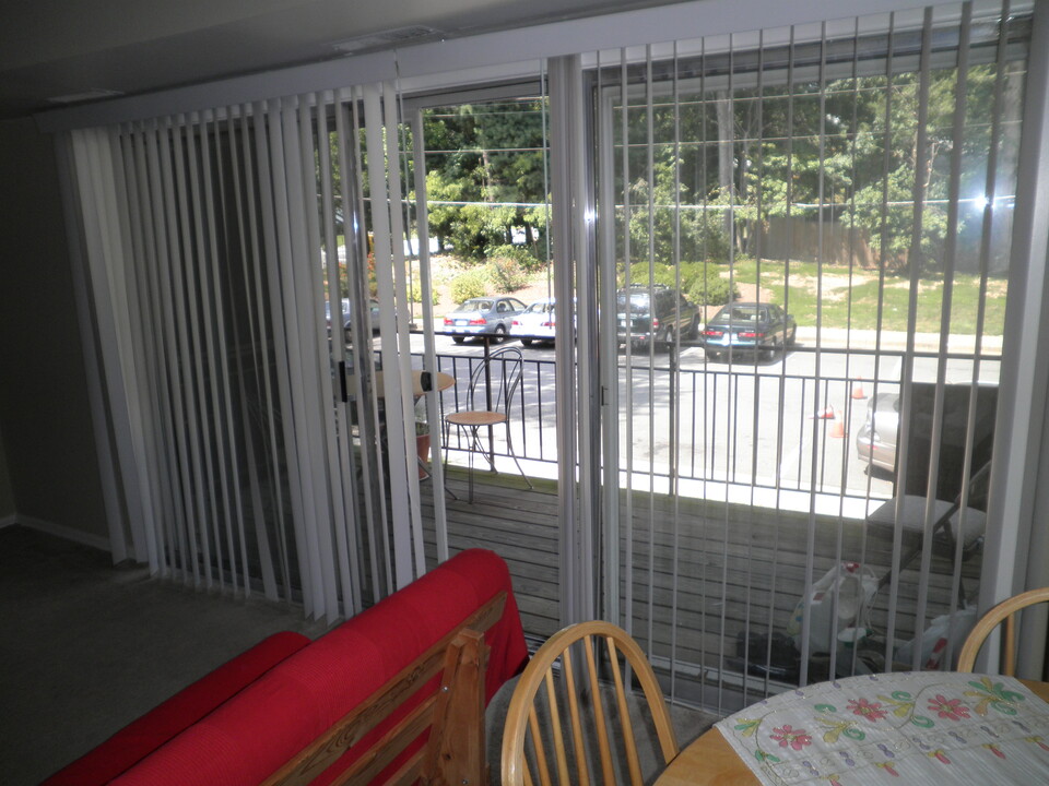 10171 Fair Woods Dr, Unit 202 in Fairfax, VA - Building Photo