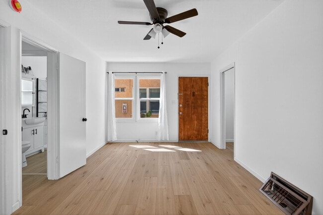 3312 2nd St, Unit 01 in Long Beach, CA - Building Photo - Building Photo