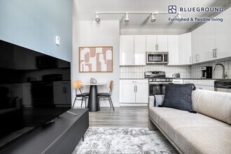 330 S Wells St in Chicago, IL - Building Photo - Building Photo