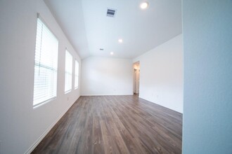 11134 N Lake Mist Ln in Willis, TX - Building Photo - Building Photo
