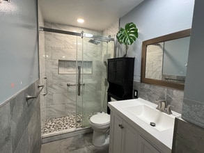 10291 Masterson Rd in Stanton, CA - Foto de edificio - Building Photo