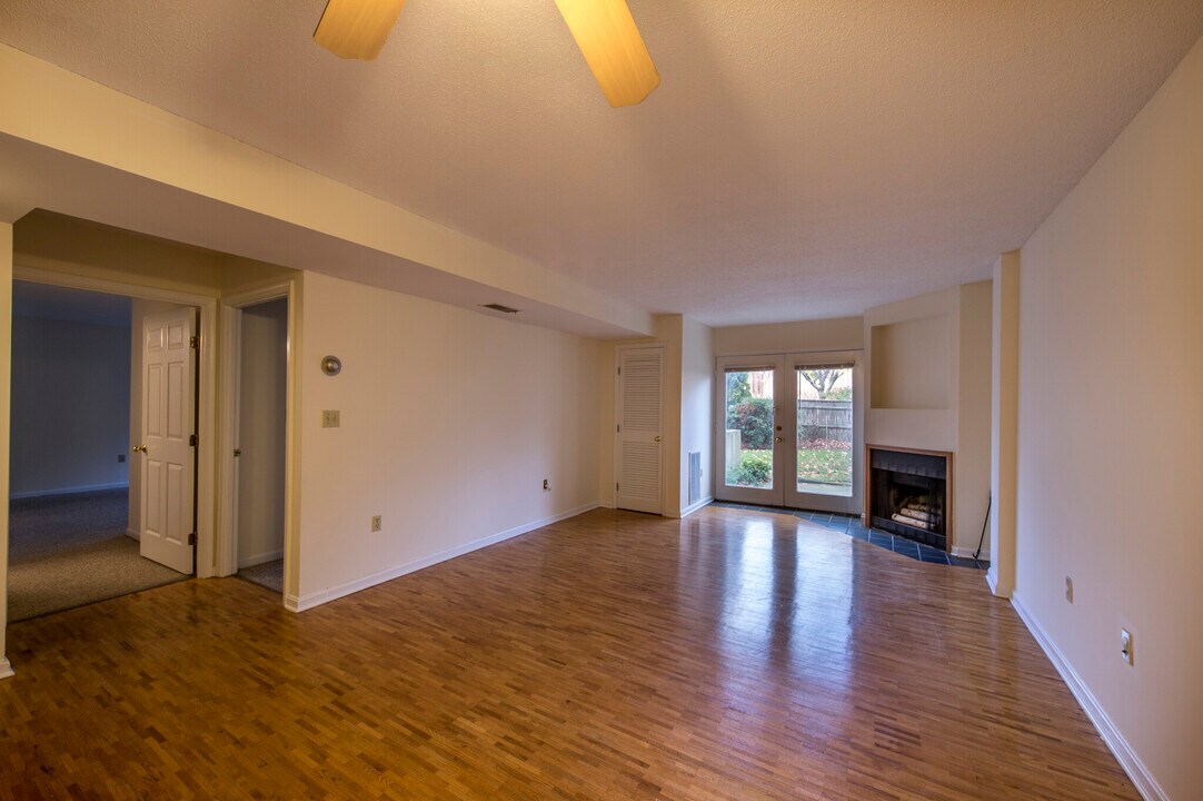 369 Franklin St, Unit 1 in Cambridge, MA - Foto de edificio