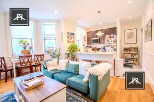 1340 Commonwealth Ave, Unit 1 in Boston, MA - Building Photo