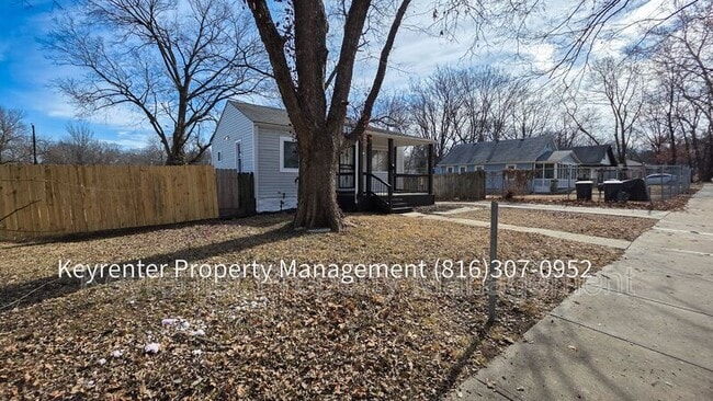 7013 Bellefontaine Ave in Kansas City, MO - Building Photo - Building Photo