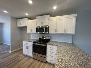 692 N Jozlynn Ave in Republic, MO - Building Photo - Building Photo