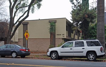 Sequoia on Gee in Sacramento, CA - Building Photo - Building Photo