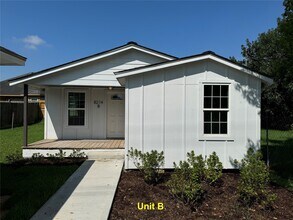 8214 Livingston St in Houston, TX - Building Photo - Building Photo