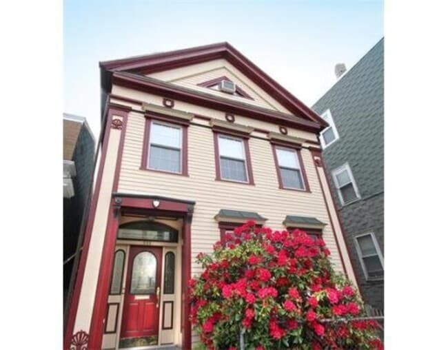 249 Emerson St, Unit 1