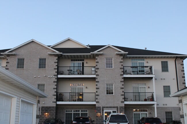 4511 Twain Cir, Unit 301 in Ames, IA - Building Photo - Building Photo