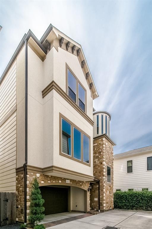 property at 1610 Knox St