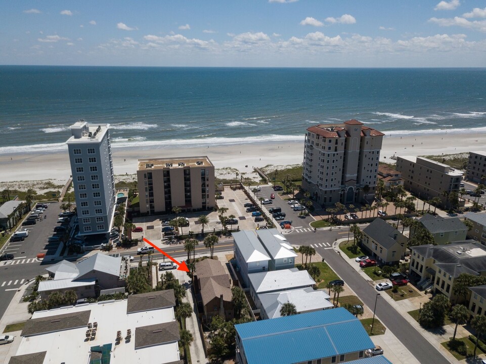 222 1st St S in Jacksonville Beach, FL - Building Photo