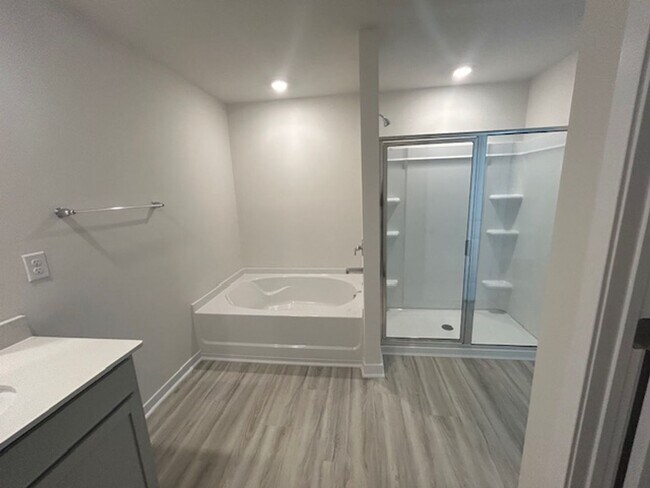 608 13th Ave Dr NE in Hickory, NC - Building Photo - Building Photo