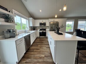 1123 Dorothy Ln in Elko New Market, MN - Building Photo - Building Photo
