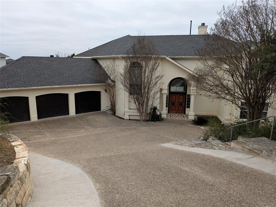 6205 Lost Horizon Dr in Austin, TX - Building Photo