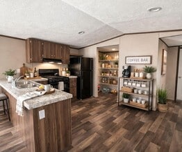 48 Tower Manor Dr in Auburndale, FL - Building Photo - Building Photo