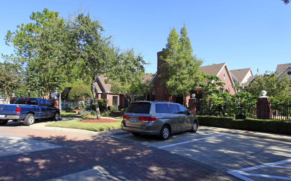 Huntington Woods in Friendswood, TX - Foto de edificio