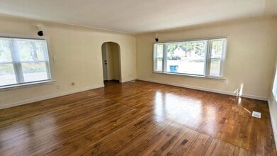 85 Amsterdam Ave in Muskegon Heights, MI - Building Photo - Building Photo