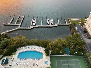1643 Brickell Ave, Unit 2805 in Miami, FL - Building Photo - Building Photo