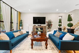 2031 W Coulter St in Chicago, IL - Building Photo