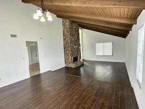 1605 Old Cypress Trail in Wellington, FL - Building Photo - Building Photo