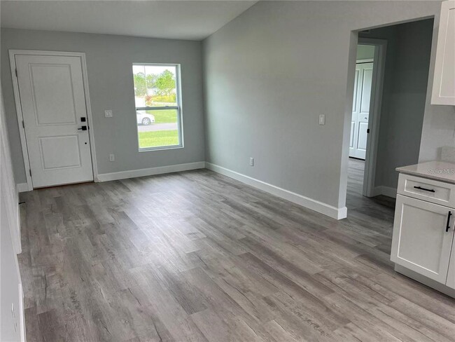 7209 Ancha St in Sebring, FL - Foto de edificio - Building Photo