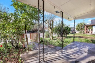 1008 W 52nd St in Savannah, GA - Foto de edificio - Building Photo