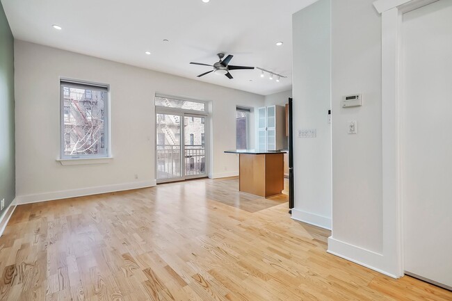 property at 317 S 4th St