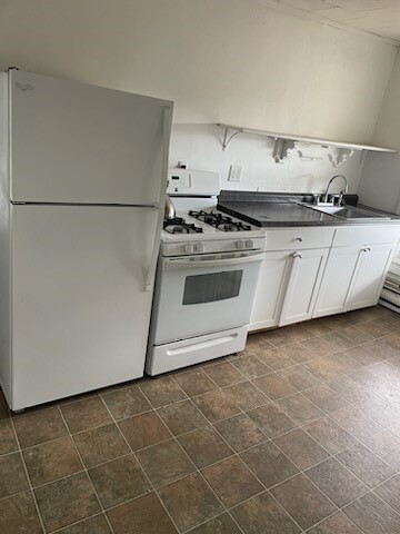 24 Park Plz in Hudson, NY - Building Photo - Building Photo