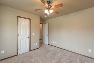 701 Lindsey Ln in Moore, OK - Building Photo - Building Photo
