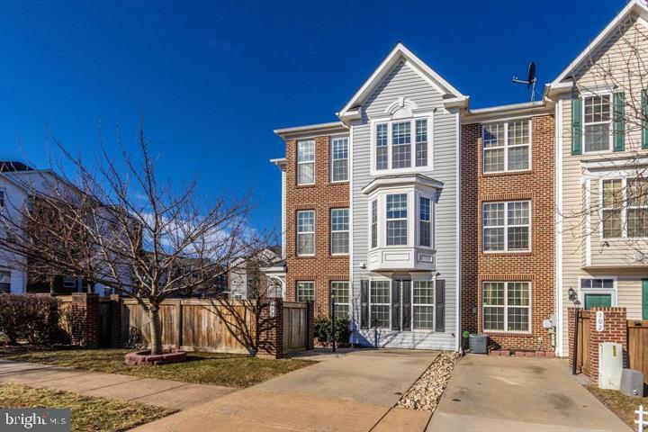 100 Quail's Nest Way in Frederick, MD - Building Photo