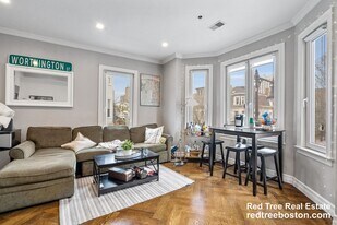 1580 Tremont St in Boston, MA - Building Photo