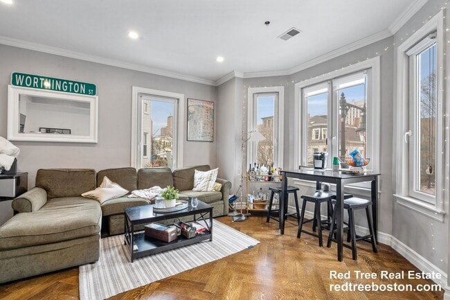 1580 Tremont St, Unit 2