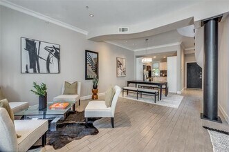 4040 Avondale Ave in Dallas, TX - Foto de edificio - Building Photo