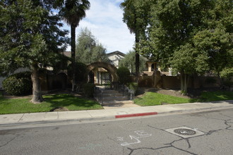 2367 Redwood Ave in Atwater, CA - Building Photo - Building Photo