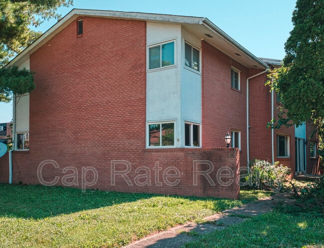 property at 26 S Hampton Rd
