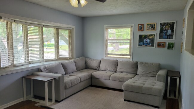 12180 Pedersen Dr in Omaha, NE - Building Photo - Building Photo