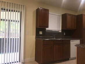 12419 Westhampton Cir in Wellington, FL - Building Photo - Building Photo